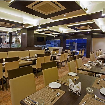 Ravi Residency Hotel Morbi Exterior foto