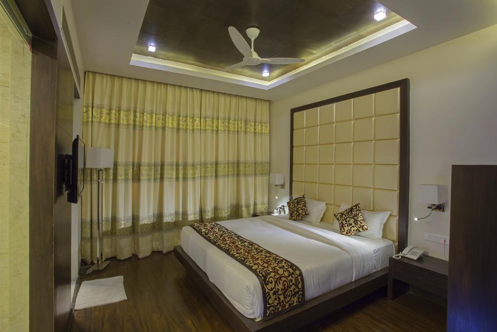 Ravi Residency Hotel Morbi Cameră foto