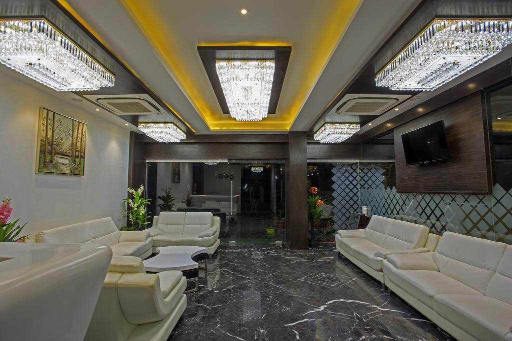 Ravi Residency Hotel Morbi Exterior foto