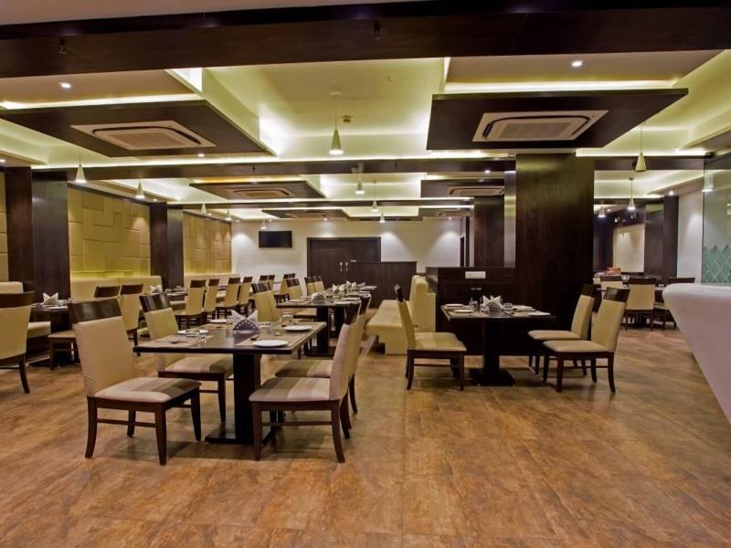 Ravi Residency Hotel Morbi Exterior foto